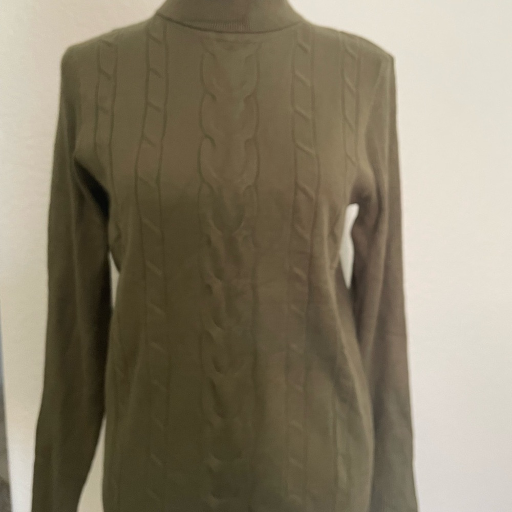Chic Olive Cable Knit Turtleneck Sweater
